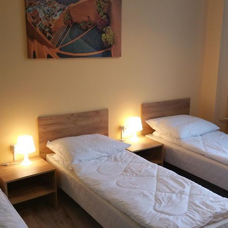 Kaktus Guest House 2 华沙 外观 照片
